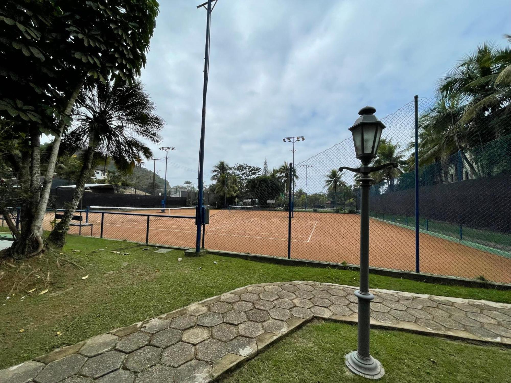 Condominio Wembley Tenis Praia Das Toninhas J406 Ubatuba Bagian luar foto